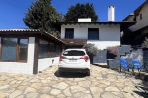 Acogedora Casa con vista al lago en Bariloche