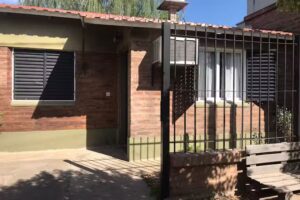 Alquileres de casas departamentos temporales en pehuajo Los lirios