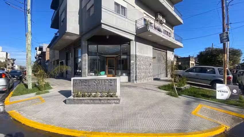 Ariel Sauret Propiedades