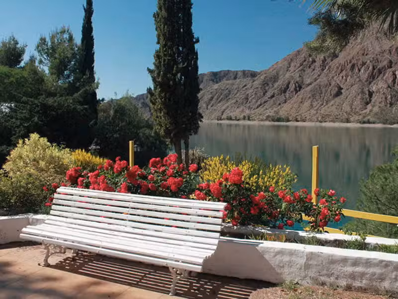 Caba&ntilde;a Reyunos