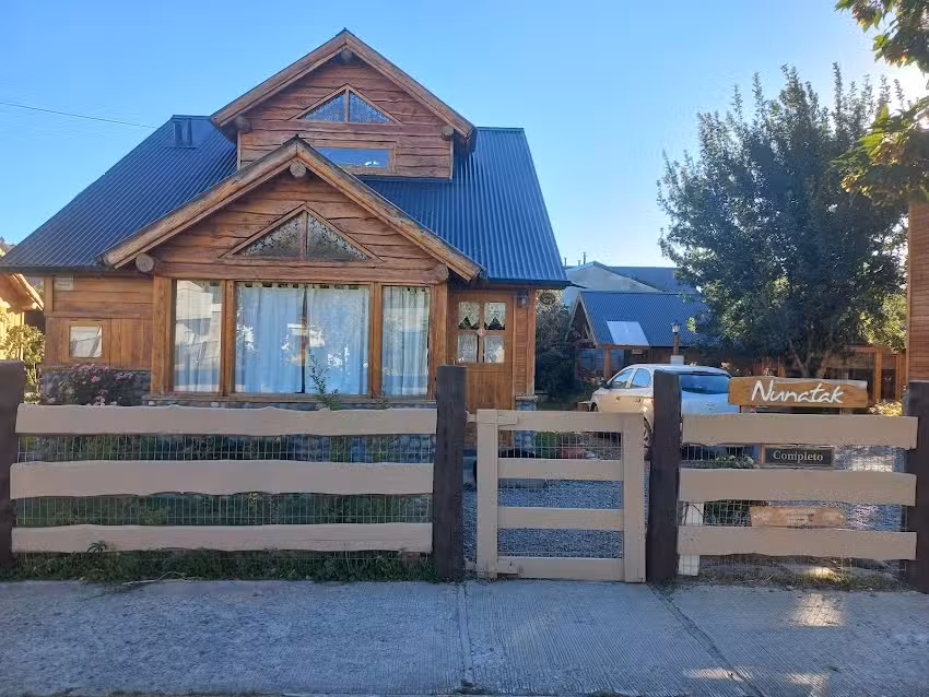 Caba&ntilde;as Nunatak