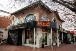 Carlos Bezruk Inmuebles