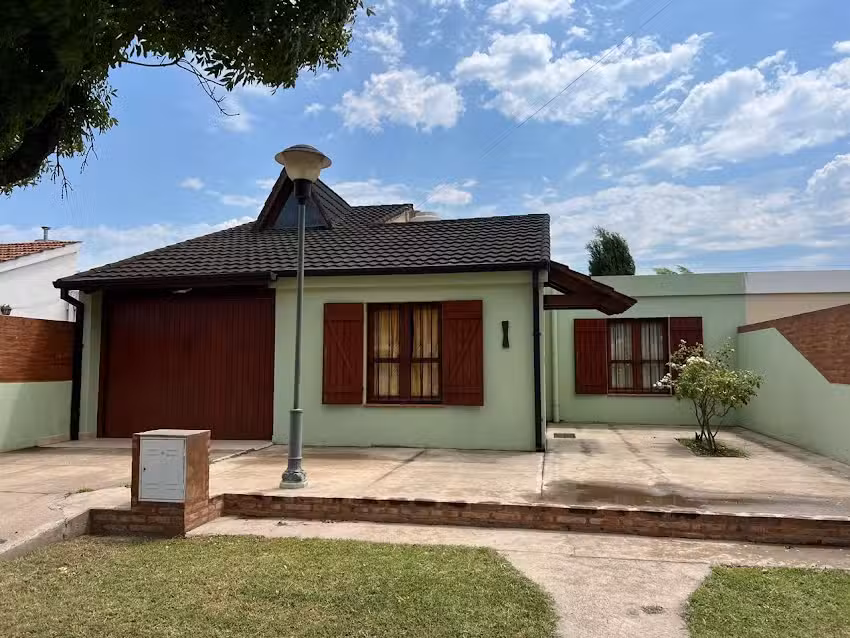Casa En Venta Iac Bienes Raices