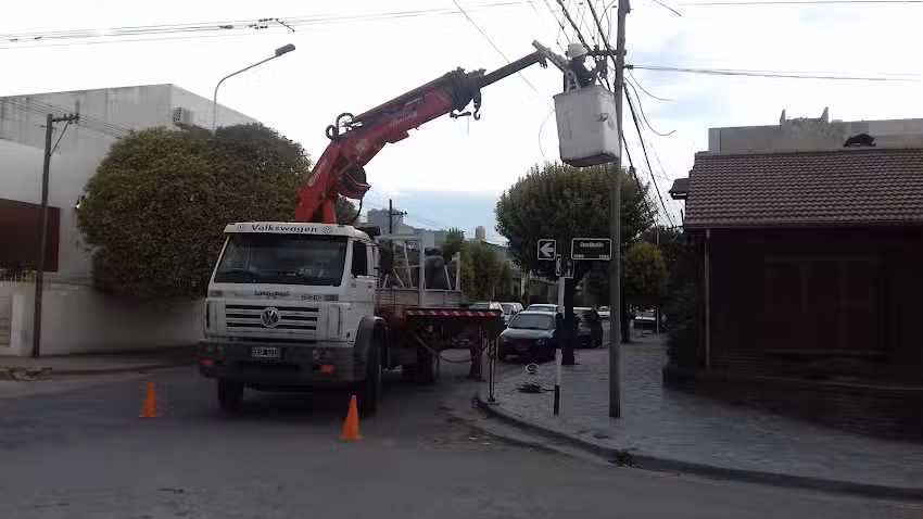 Del Cerro Bienes Ra&iacute;ces