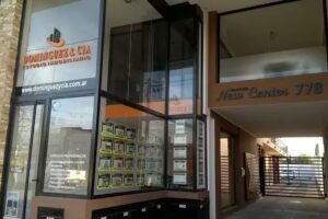 Dom&iacute;nguez C&iacute;a