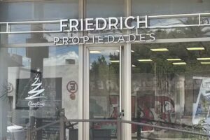 Friedrich Propiedades