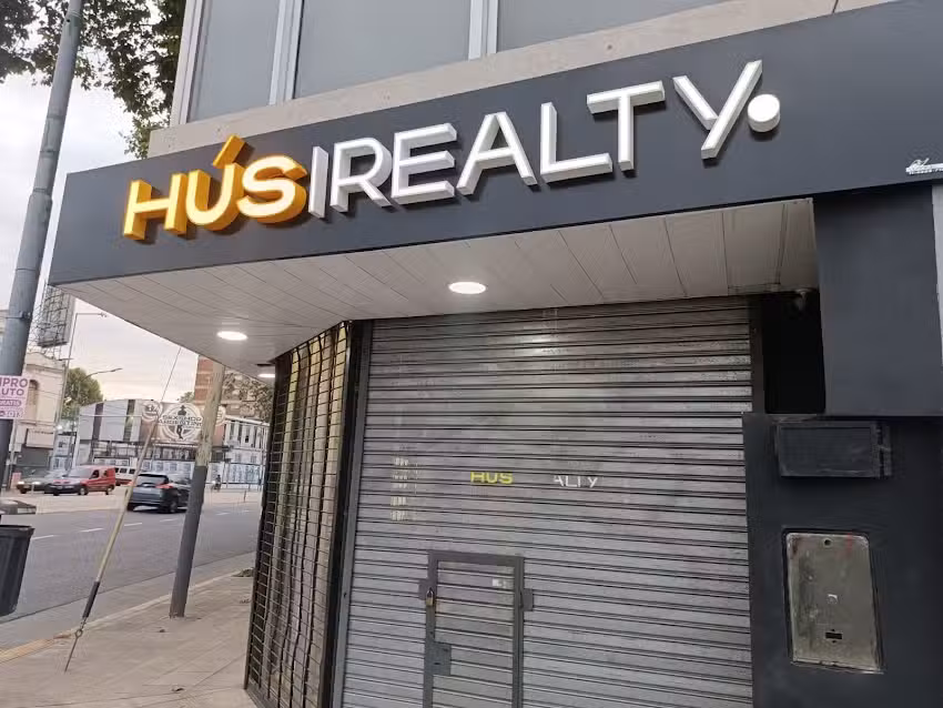 H&uacute;s Realty