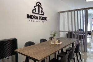 Indra Persic Propiedades