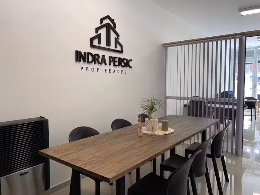 Indra Persic Propiedades