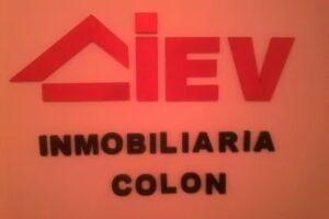 Inmobiliaria Col&oacute;n Escobar Velozo