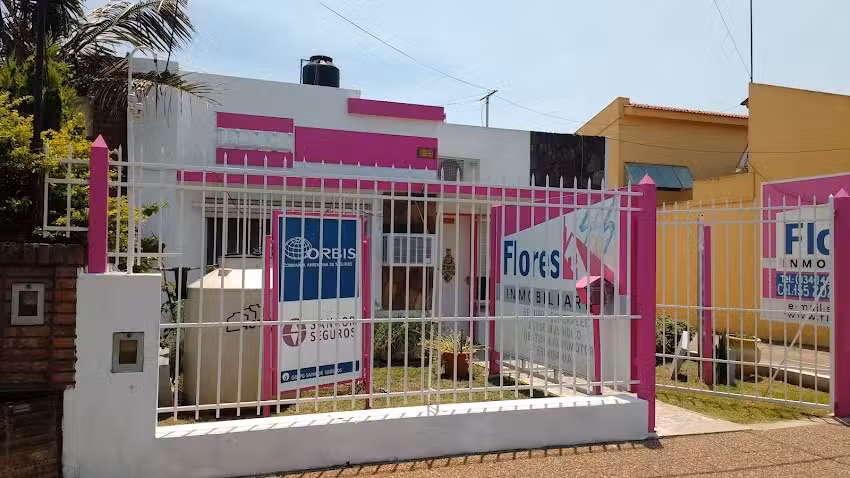 Inmobiliaria Flores