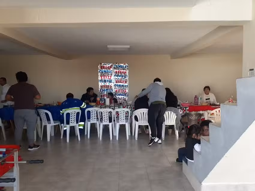 Las Nubes Salon Quincho y Pileta