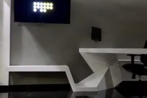 Mikaelian Propiedades