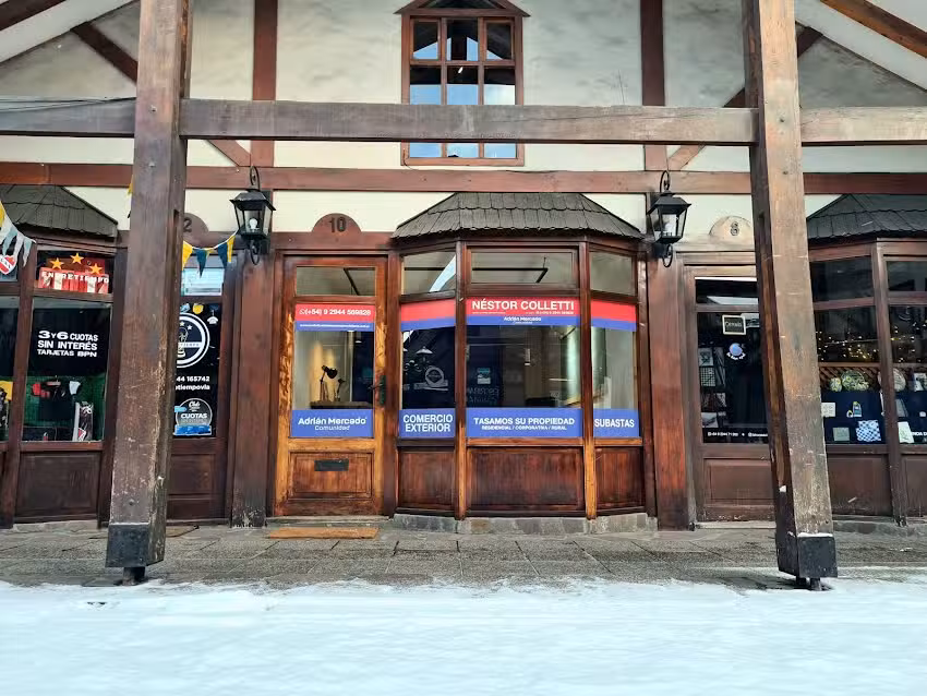 N&eacute;stor Colletti Inmobiliaria Adri&aacute;n Mercado