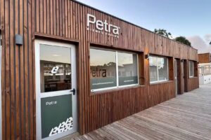 Petra Bienes Ra&iacute;ces