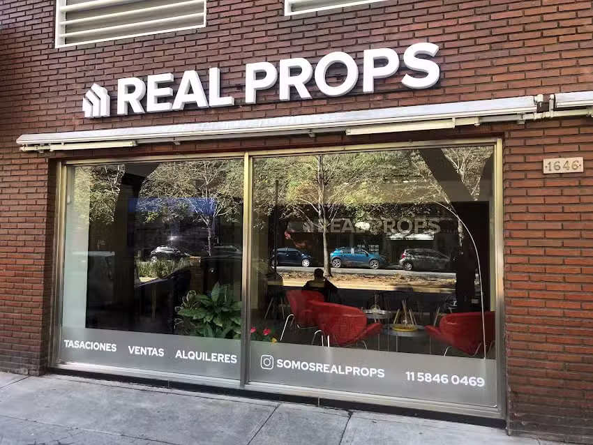 Real Props Puerto Madero