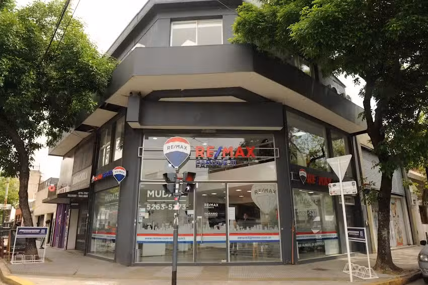 Remax Parque 3
