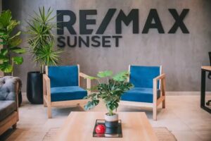 Remax Sunset