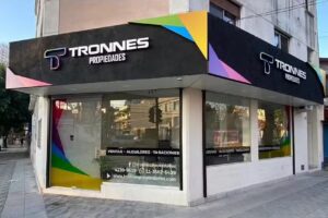 Tronnes Propiedades